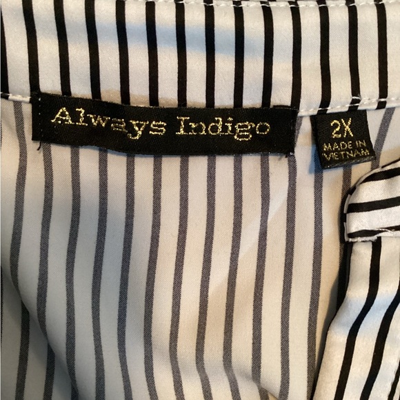 Chic Black and White Striped Blouse, Plus Size 2X - Picture 6 of 9